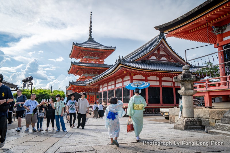 First-time Japan travel tips featured image