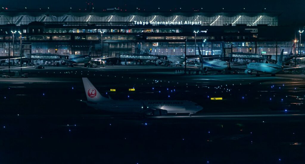 Haneda Airport terminal and aircraft for Tokyo transport comparison